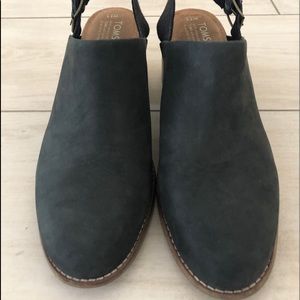 Toms Leila Slingback Closed Toe Clog